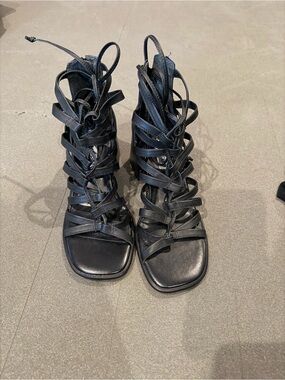 Steve Madden Black Strappy Lace-Up Block Heel Sandals